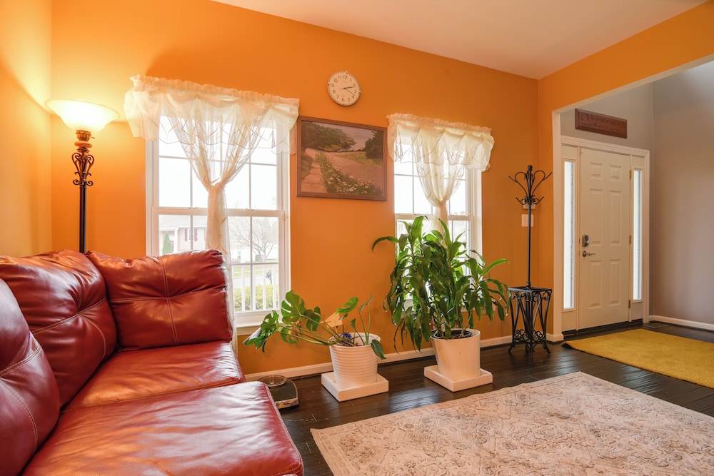 54 Mi to Dtwn DC: Spacious Family Home!