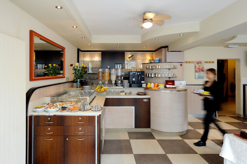 Montreux Vacations - Hotel Bon Port - Property Image 10
