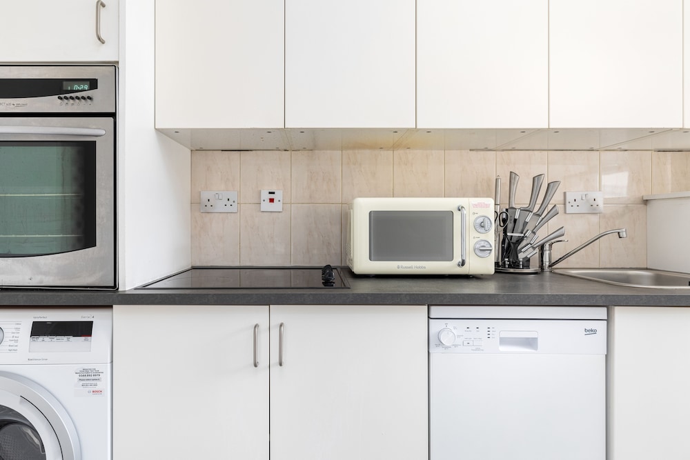 The Pimlico Collection