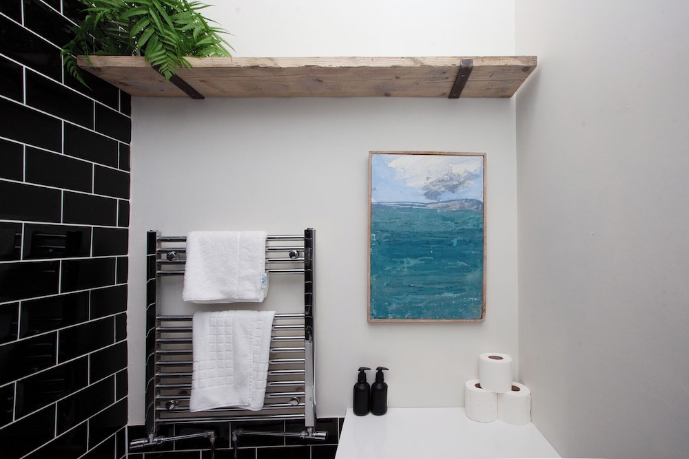higgihaus 107 Sleeps 4 Monday - Friday
