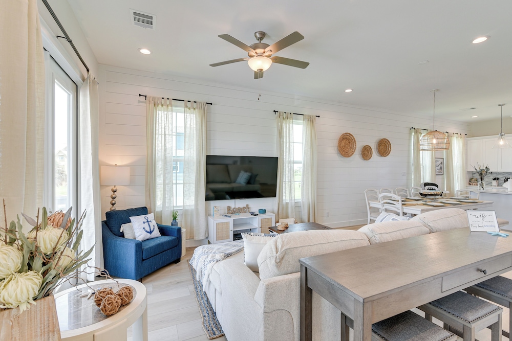 'seas The Day:' Home w/ Pool Access in Galveston