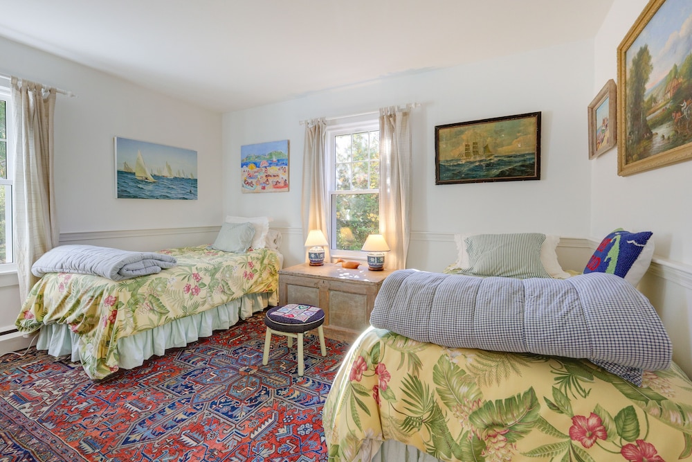 Cape Cod Home: Walk to Beach & Main St Hyannis!