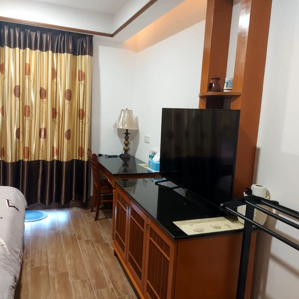 Deluxe Lower Water Chalet Private Unit