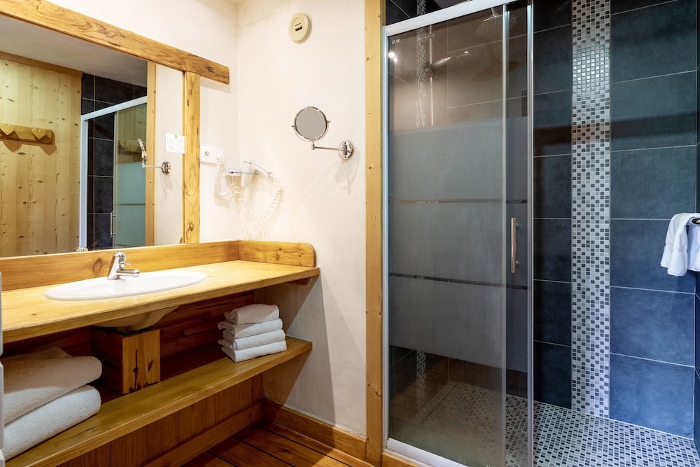 Les Houches Vacations - Hotel La Fontaine - Property Image 12