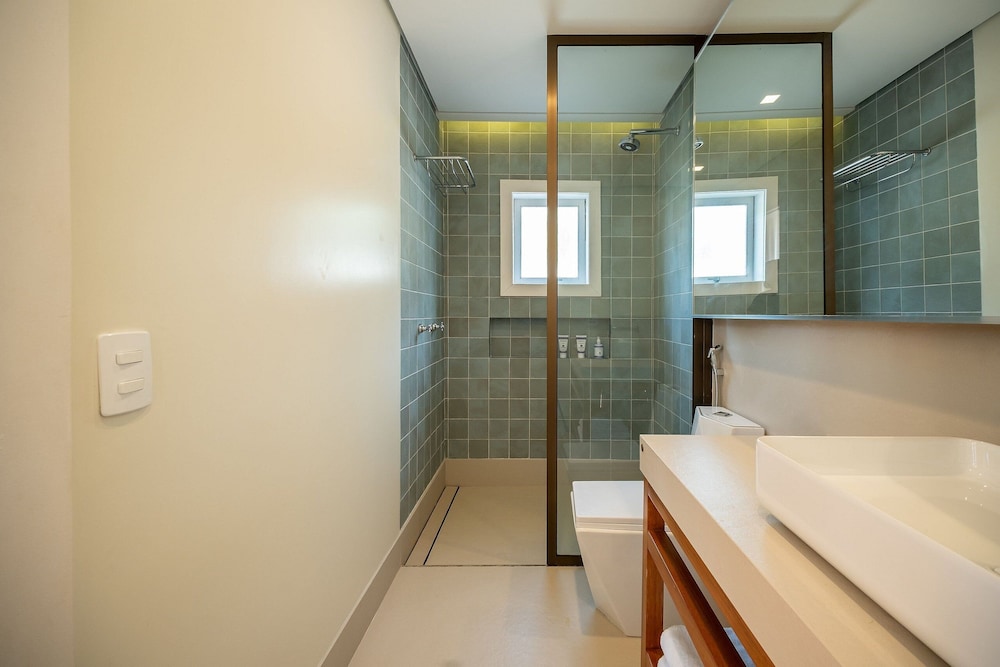 Angra - Mombaça | Mansão Espetacular Beira-Mar, 7 Suites - por Casapē Rio