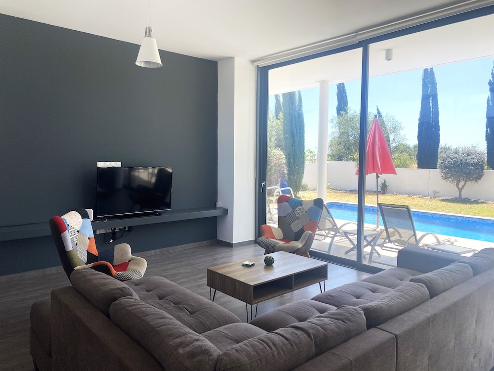Ayia Napa Nissi Pearl Villas