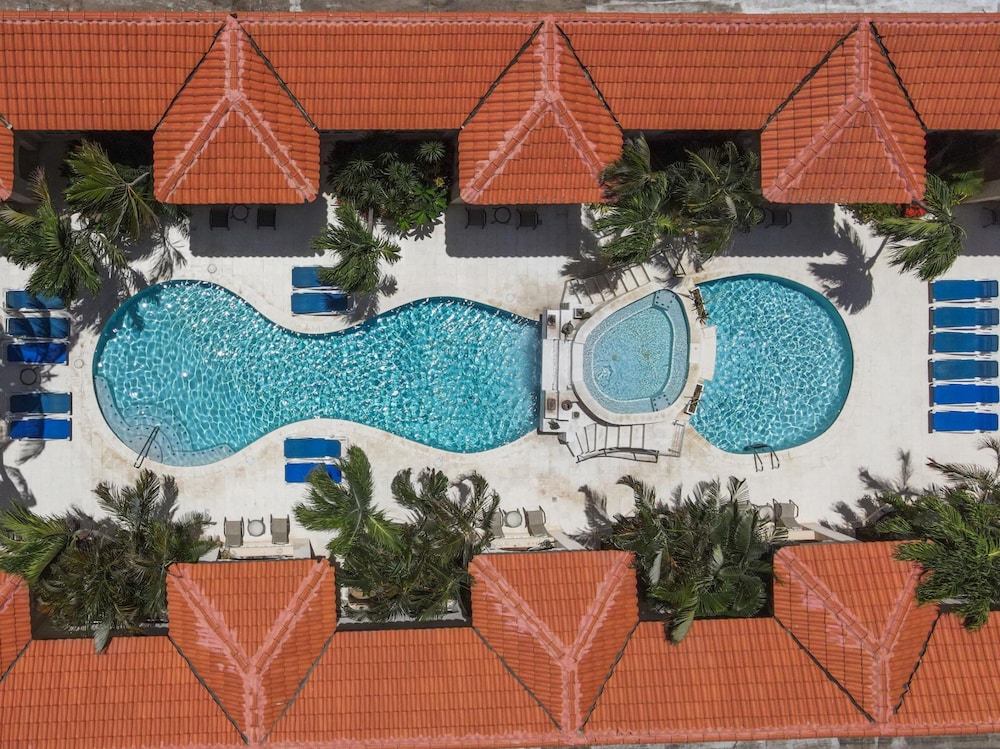 1br1ba Condo in Amazing Location Wacamaya Condos