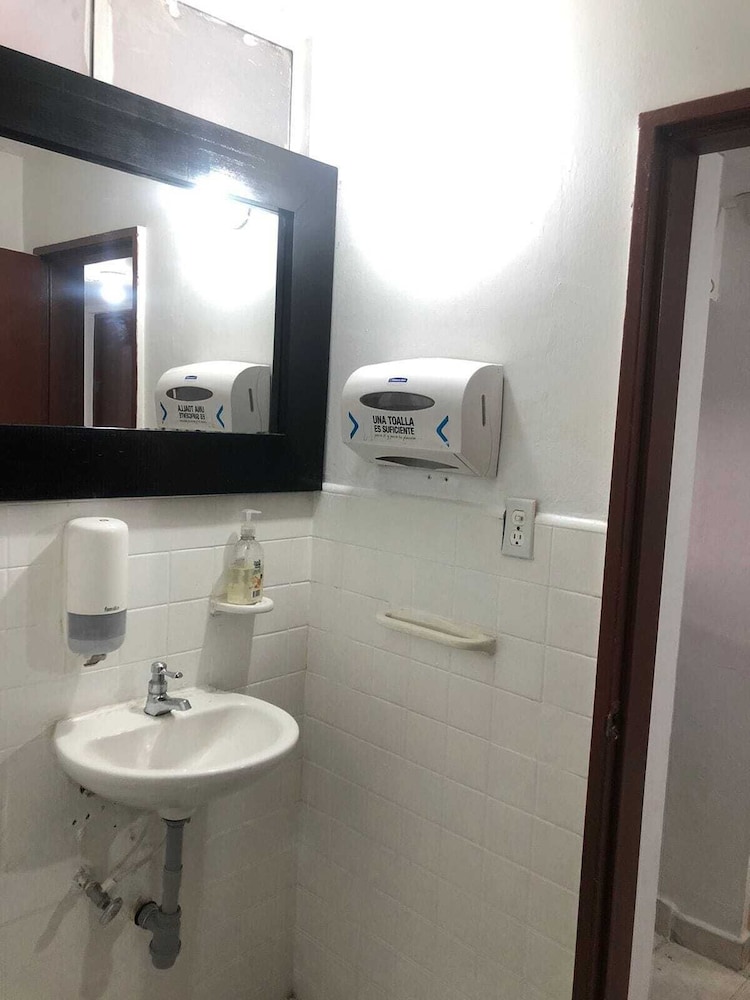 Memphis Hostal - Hostel