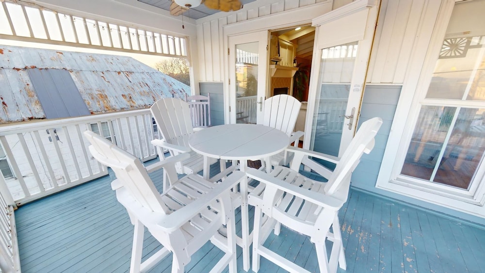 203 Butler Avenue by Tybee Vacation Rentals
