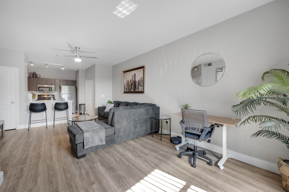 Central Relaxing 1br Phoenix Retreat Near Airport 1 Bedroom Apts