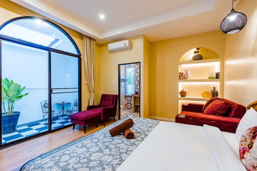 Full moon Bay hua hin Cha-am