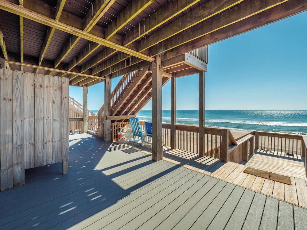 Clamalot by Topsail Realty