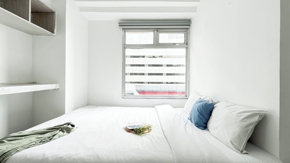 Warm And Homey 2Br Apartment At Green Bay Pluit