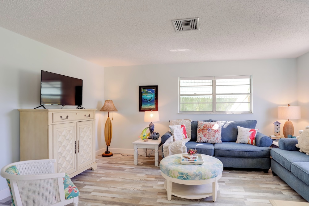 Townhome Near Hobe Sound Beach, Hiking & Golfing!