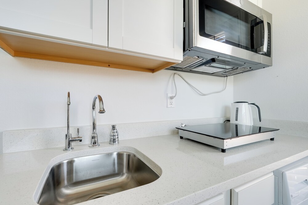 River Island Apt: Private Yard & Patio!