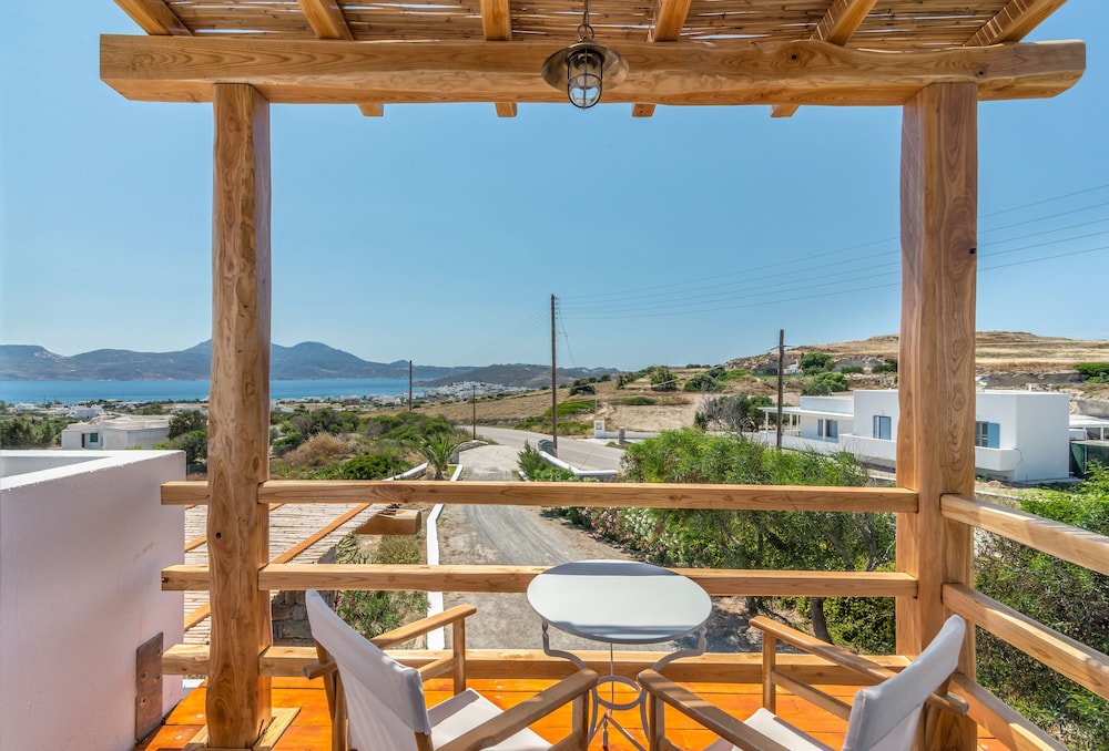Faros Apartments