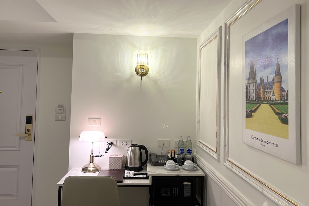 Travelier Hostel
