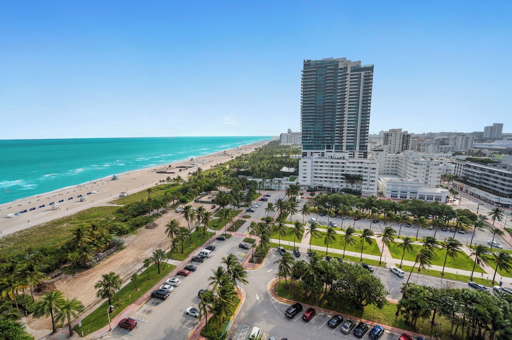 Luxury Vacation Rentals in South Beach by LRMB