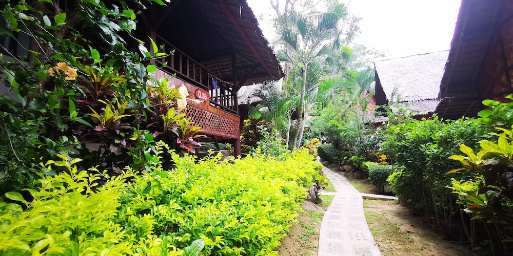 Phi Phi Relax Beach Resort
