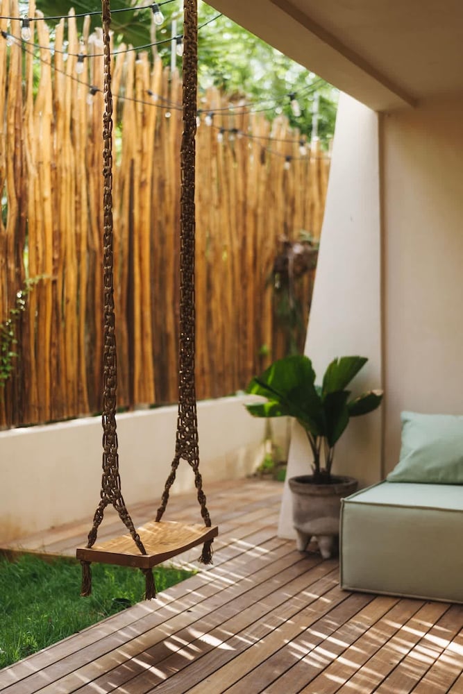 Luxury Jungle Retreat Sleeps 10 Rooftop Pool