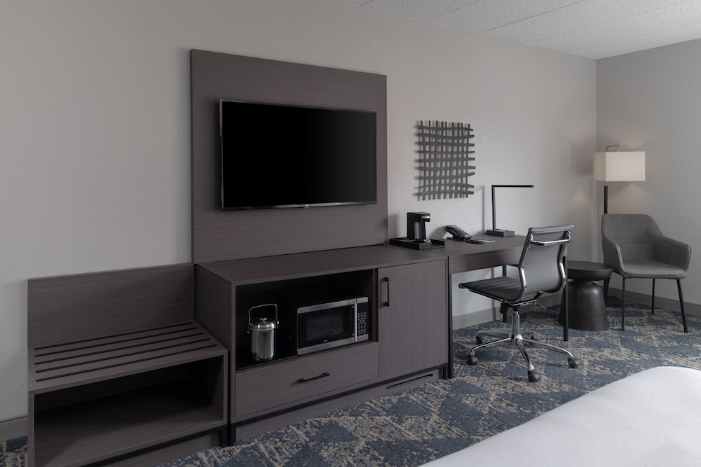 Fairfield Inn  Suites by Marriott Framingham - Property Image 21