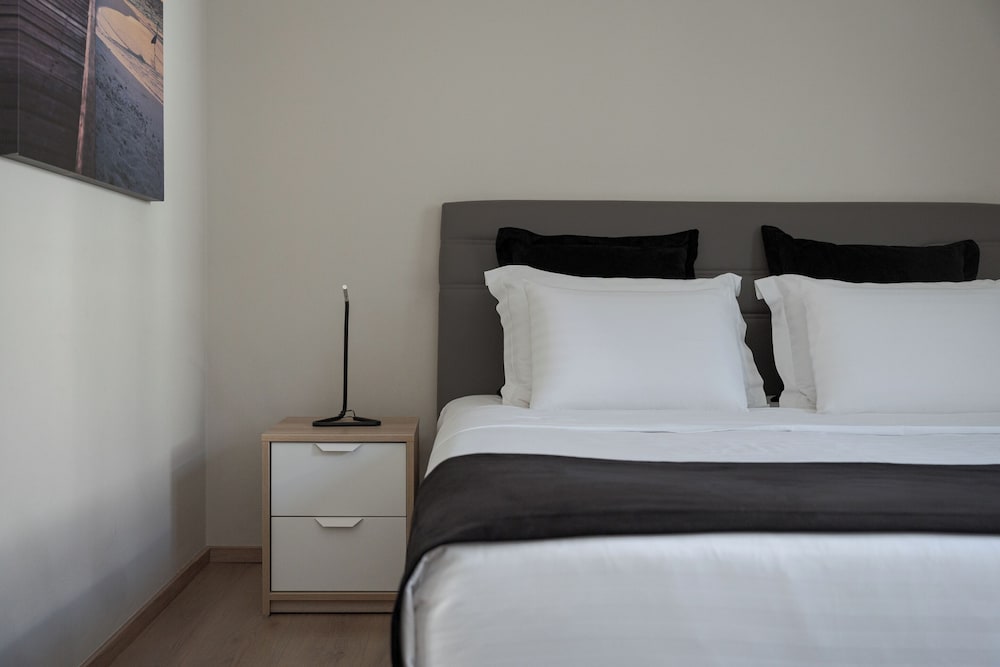 Athenian Heritage Residences