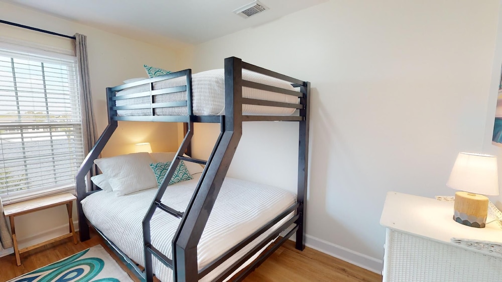 Pelican Point by Tybee Vacation Rentals