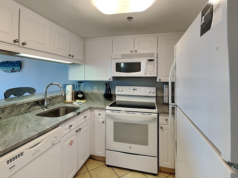 Ocean Breeze West by Southern Vacation Rentals
