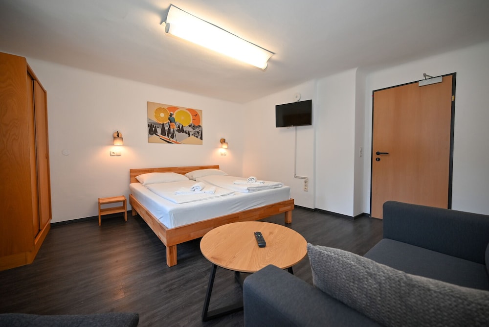 Schmitten 27 - Room 8 200m From ski Lift