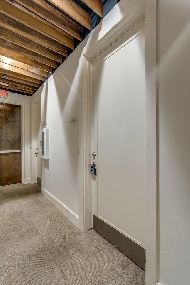 Lofts At 30th - Urban Lodge - Mins to Broadway!