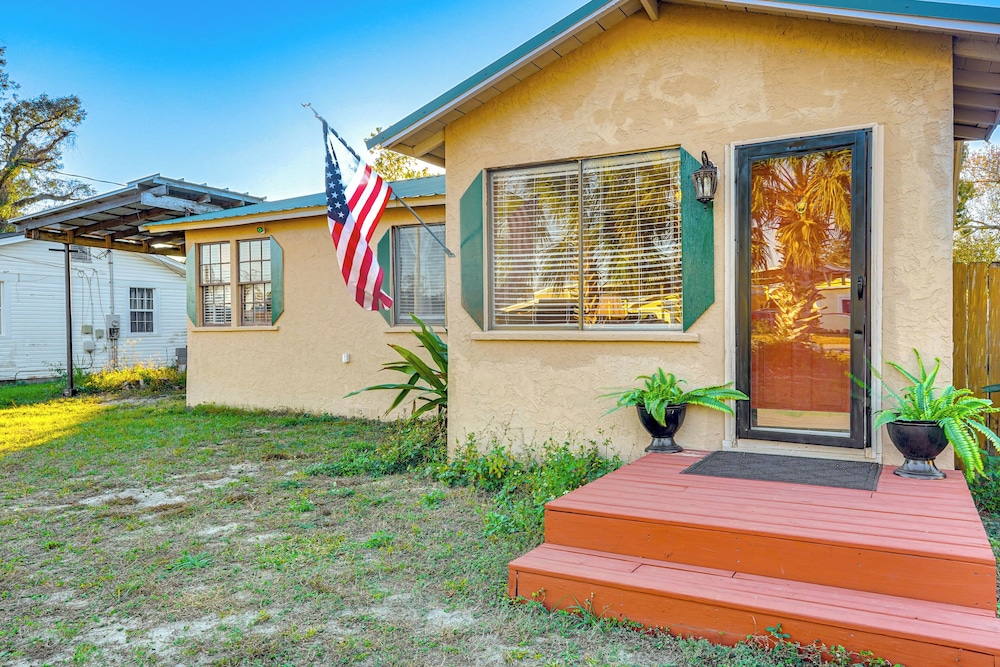 Cozy Home Near Bay Access in Panama City!