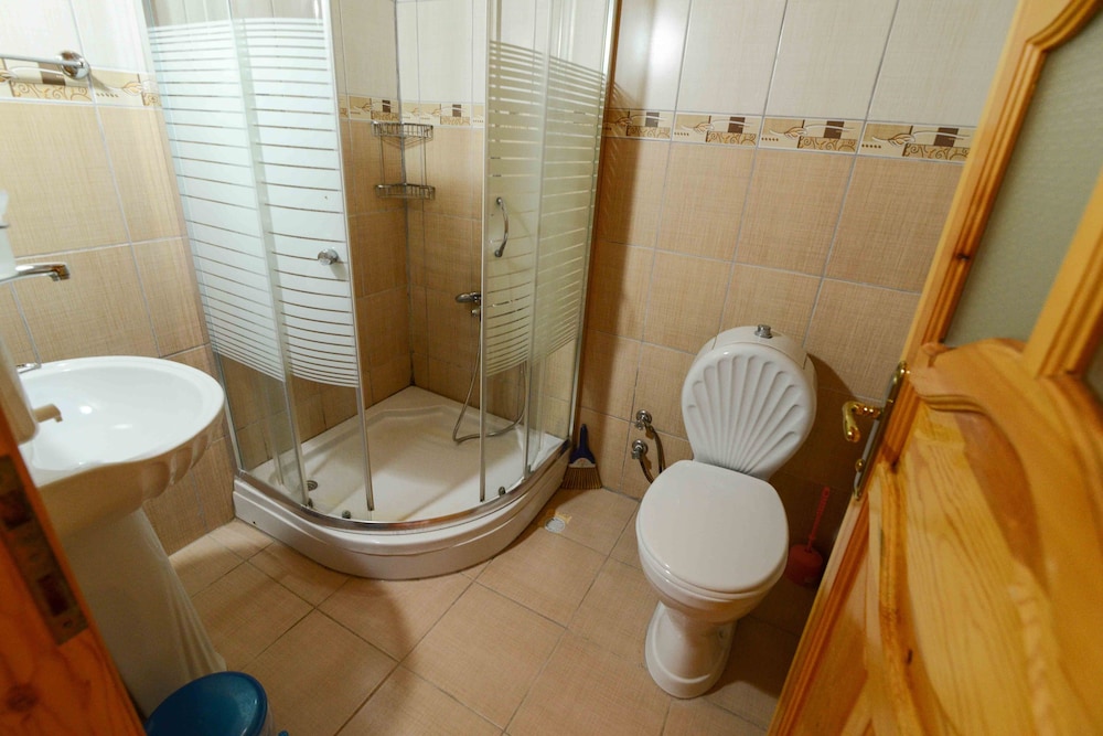 YAVUZ MOTEL ADRASAN view 3