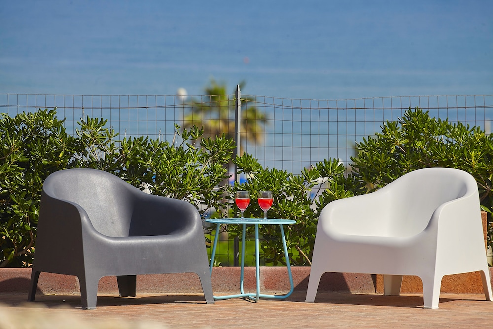 Riva Sea Apartments