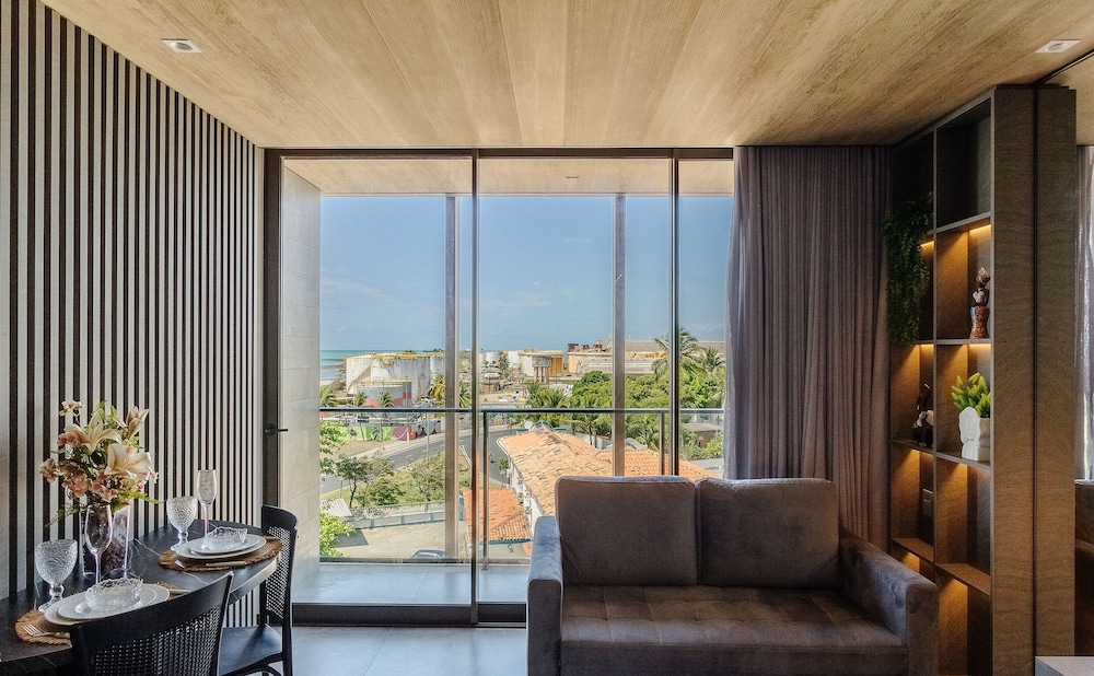 NWTs - Estúdios com Vista Lateral Mar