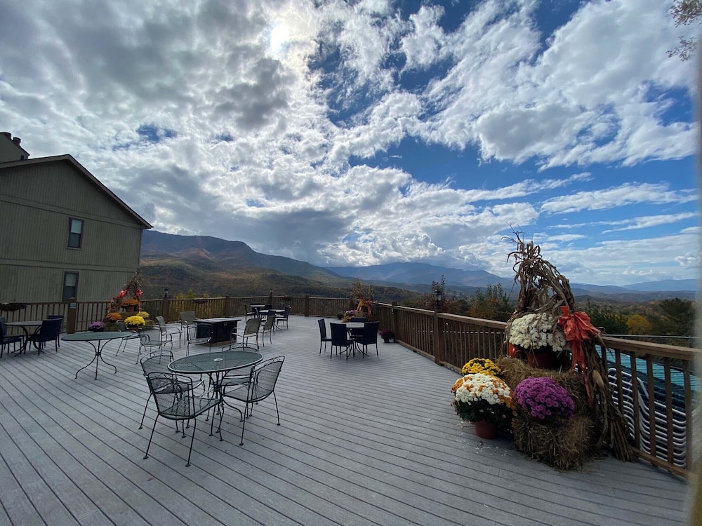 Mountain Vista by Jackson Mountain Rentals