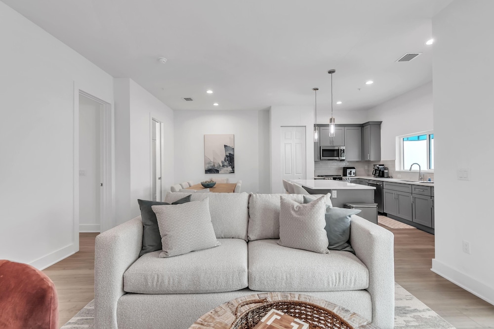 Azul Townhomes A4 - Sunset