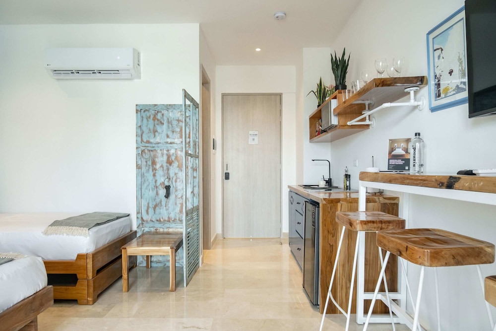 w Fascinating Loft w Balcony in Bocagrande