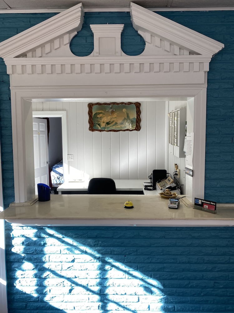 Colonial Manor Motel - Property Image 4