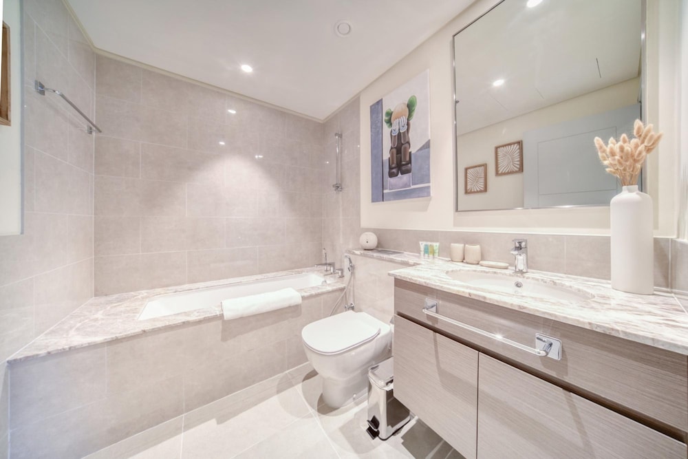 City Living at Its Best Near Burj Khalifa