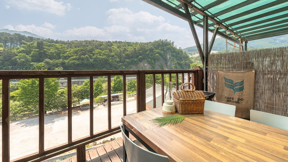 Gapyeong Noksu Valley Pet Group Pension