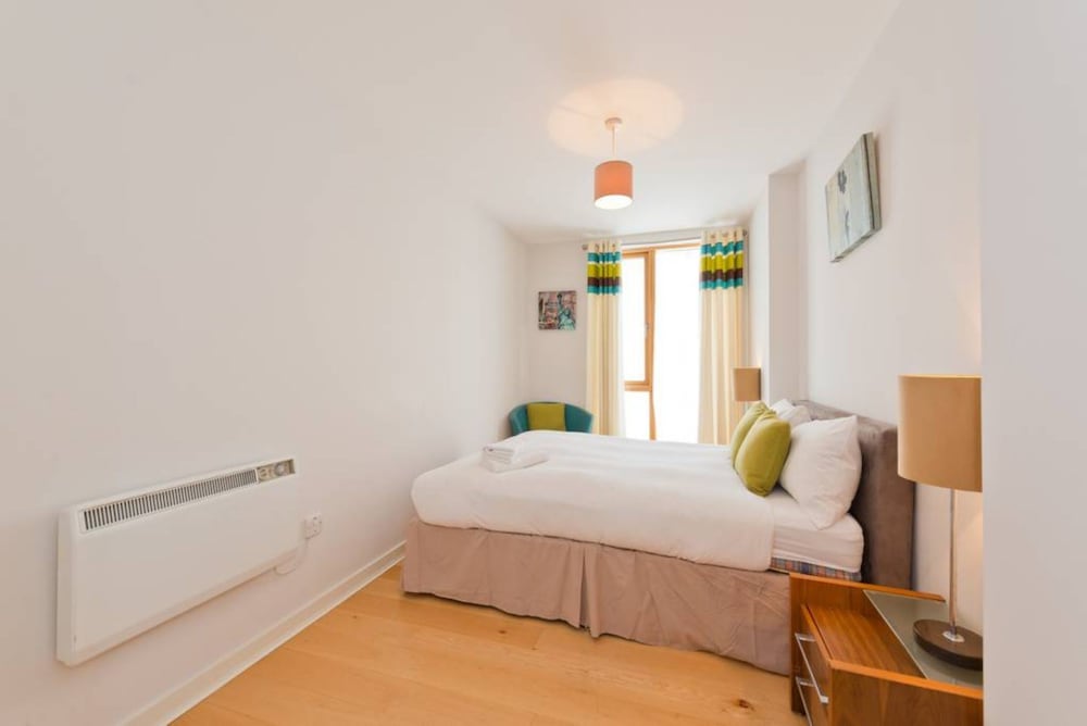 Modern, City Centre 3 Bedroom Apartment