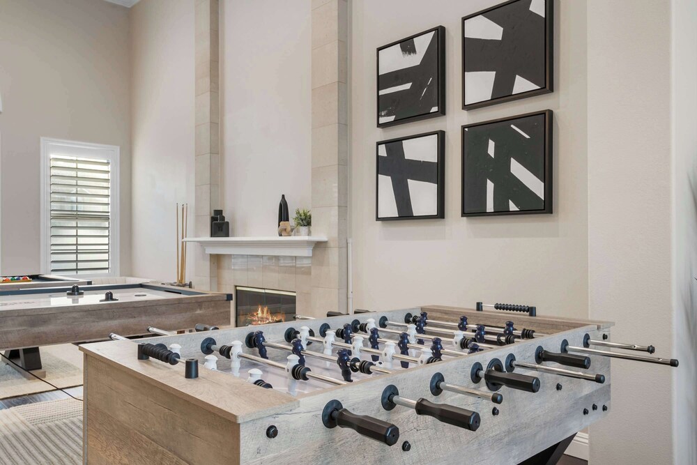 Luxury Pool Home w Theater Games & Mountain View