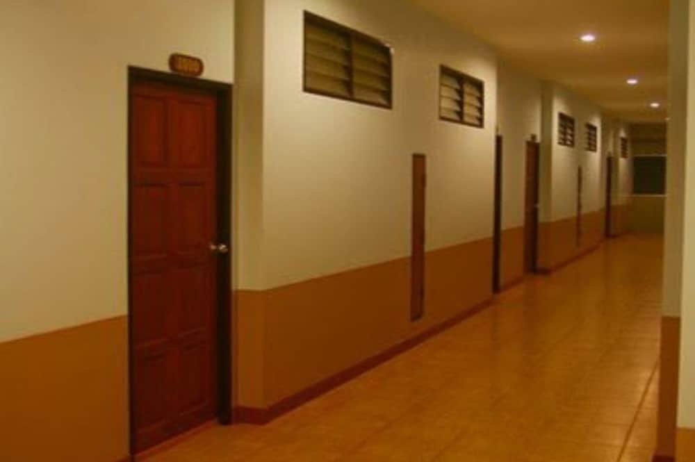 Chanthanee Hotel
