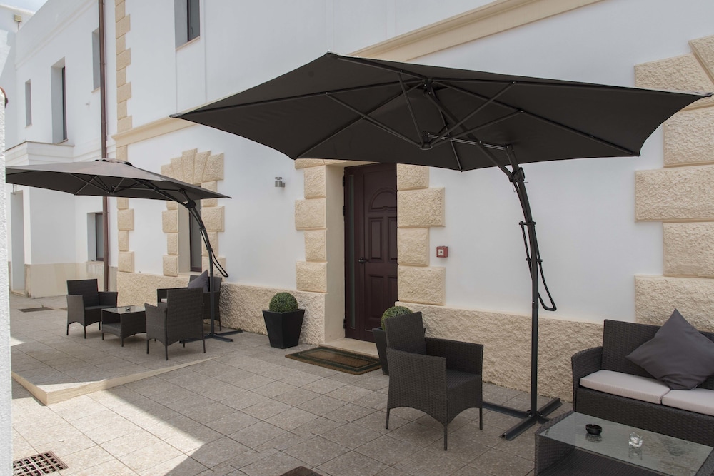 Villa Santadi Hotel