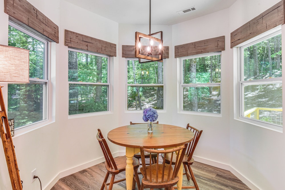 Golf Access & Furnished Deck: Cabin in Clayton