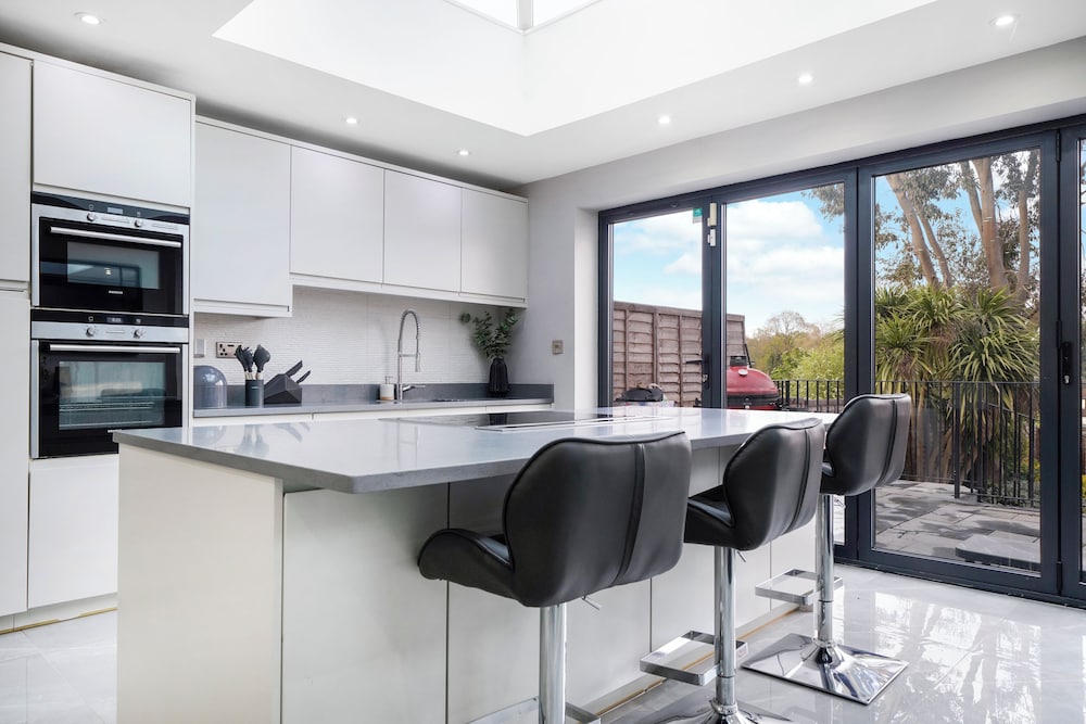 Mount Park Rd Flat