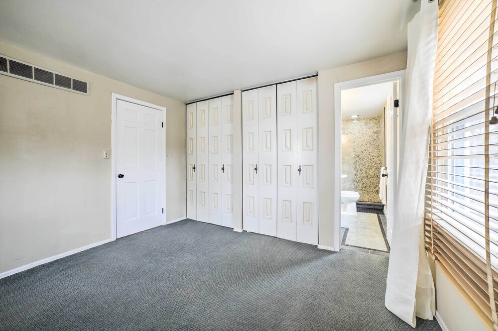Charming Vacation Rental: 15 Mi to Pittsburgh - Property Image 8