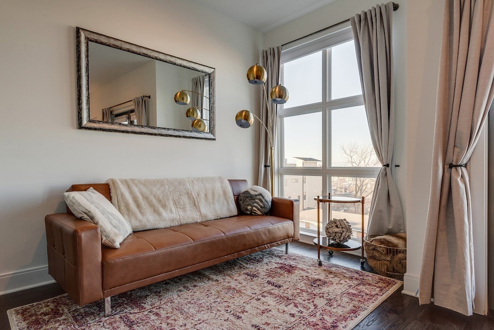 Nashview- Heart of Gulch - 360º Views of Downtown!