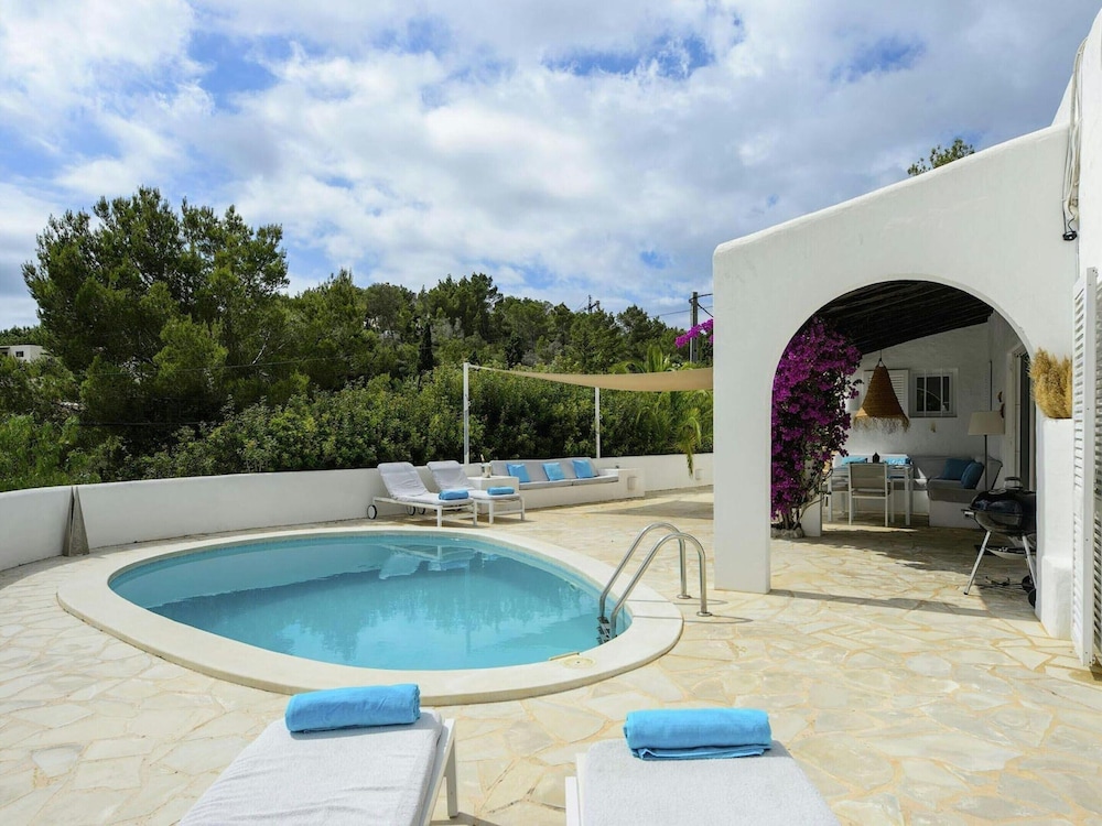 Holiday Home With Outdoor Barbecque