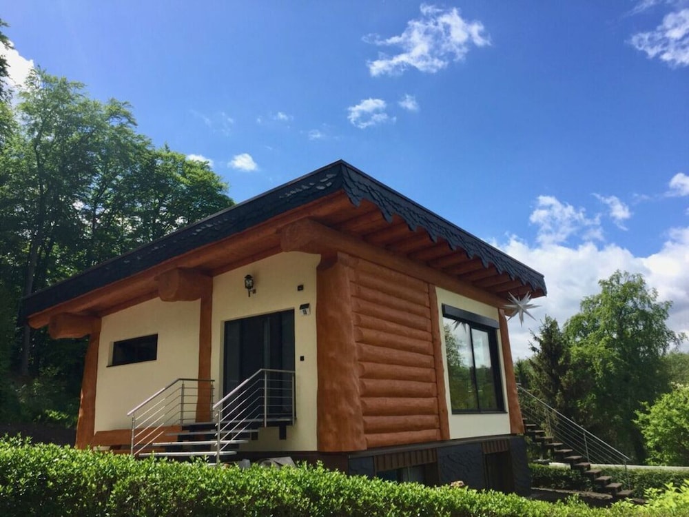 Canadian Log Cabin Comfortable Holiday Residence